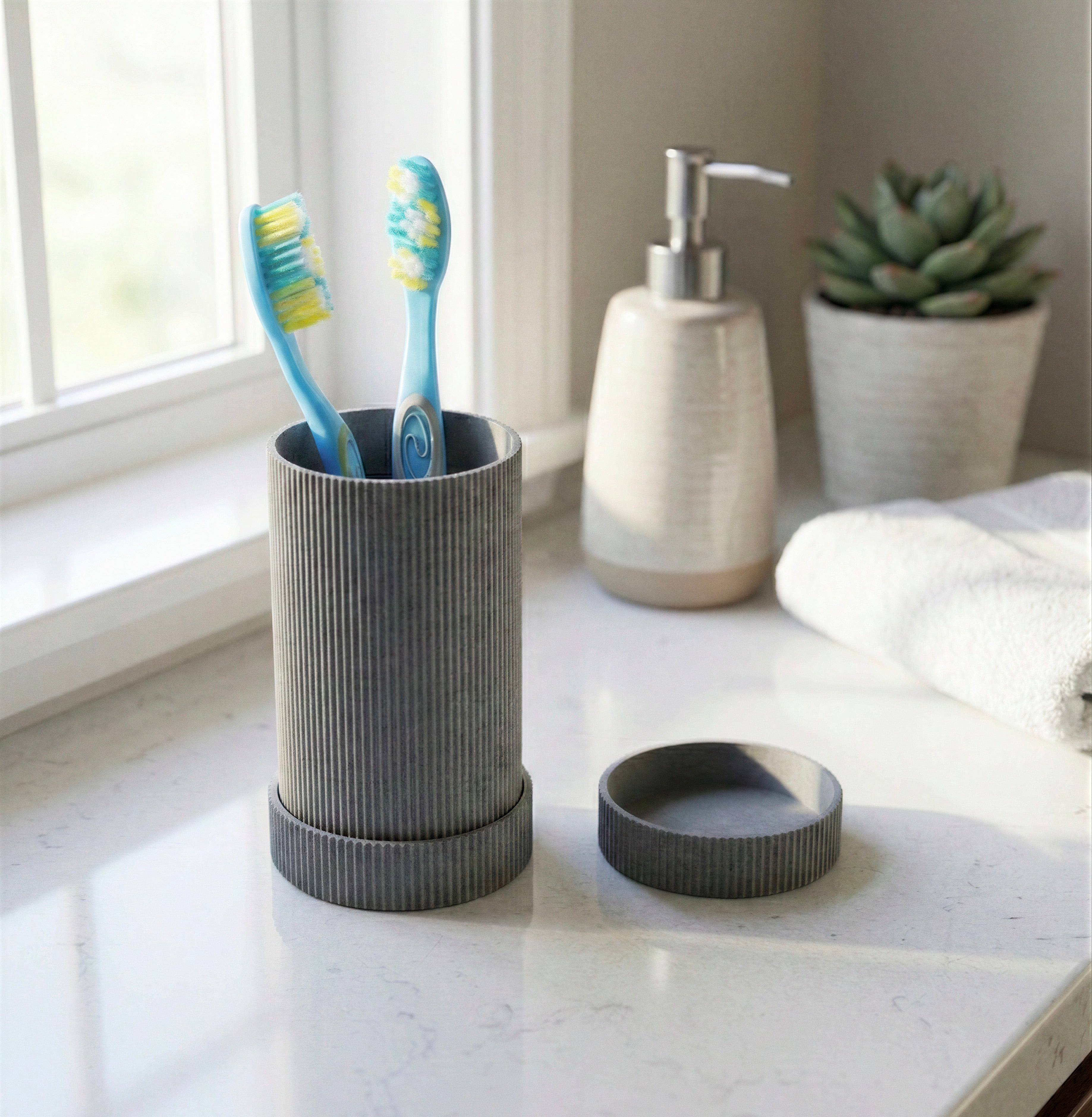 Zahnbürstenhalter – zylindrischer Bad-Organizer mit Abdeckung